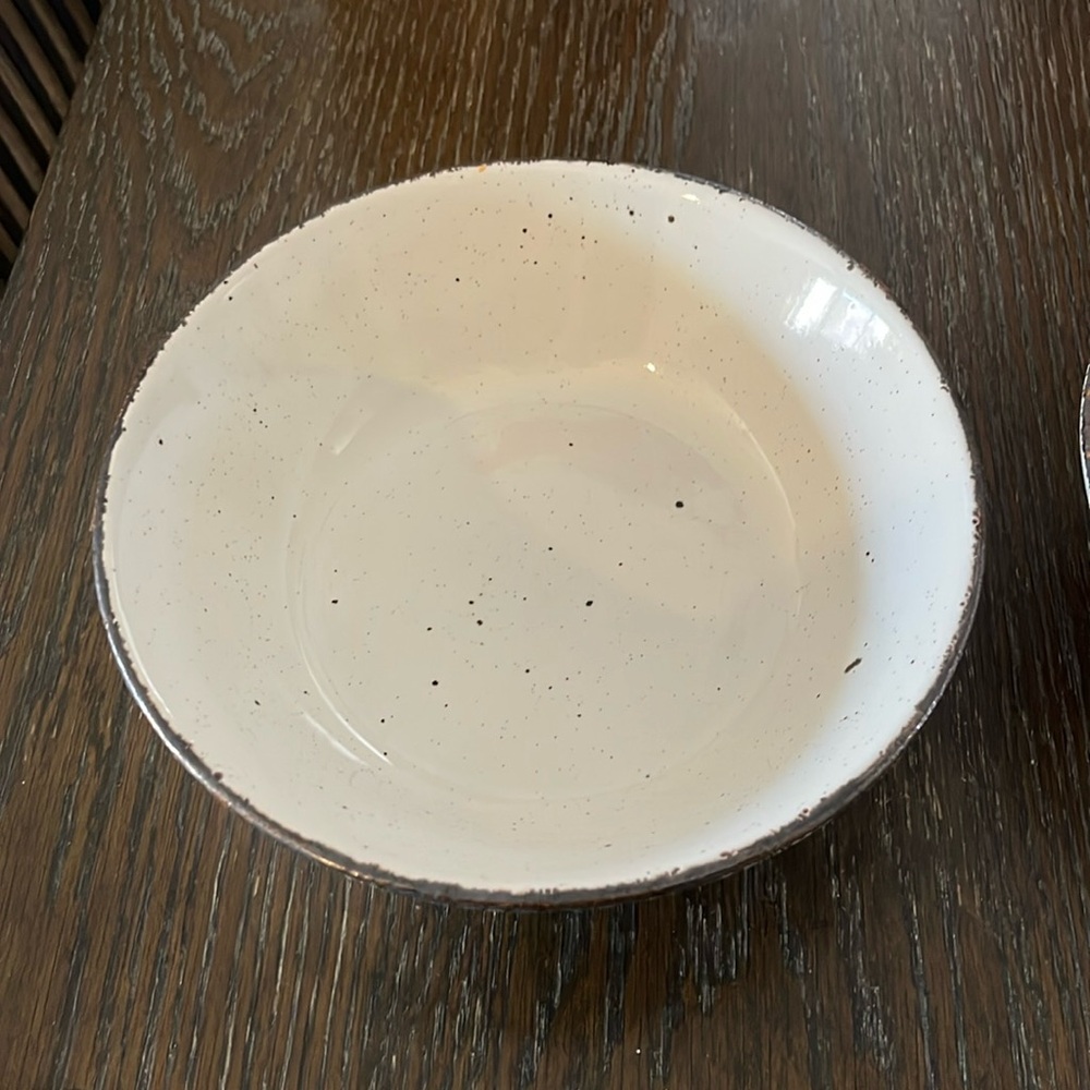 Stonehenge Midwinter serving bowl. 
1 available. $20 Excellent Condition